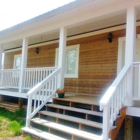 East Glacier Motel & Cabins East Glacier Park Village ภายนอก รูปภาพ