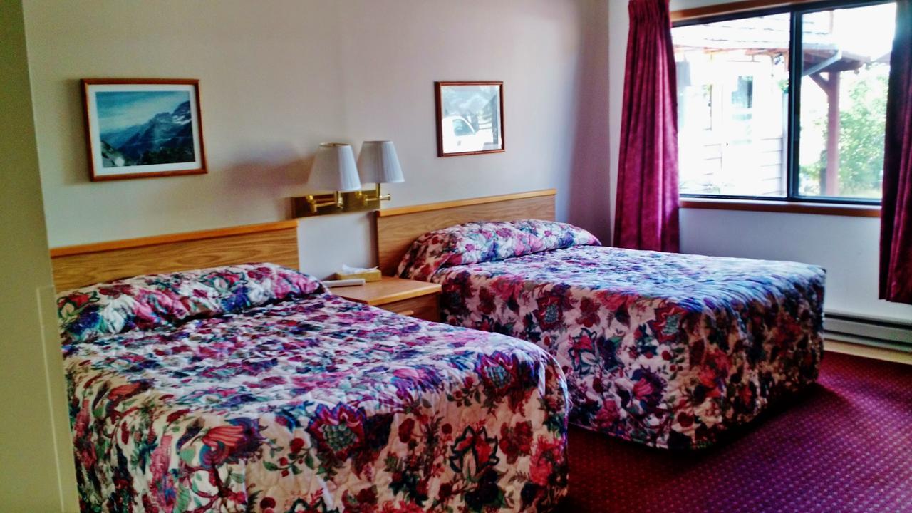 East Glacier Motel & Cabins East Glacier Park Village ภายนอก รูปภาพ