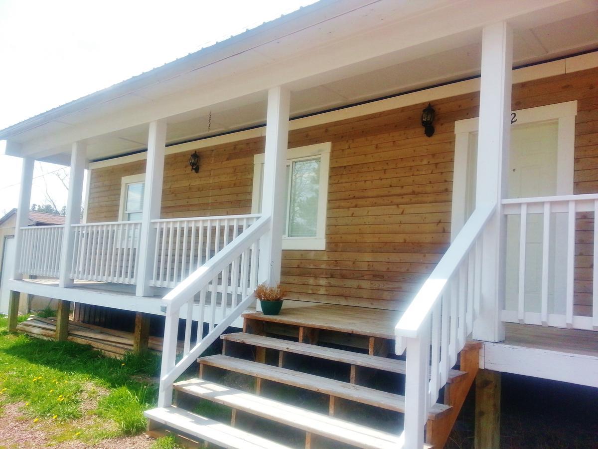 East Glacier Motel & Cabins East Glacier Park Village ภายนอก รูปภาพ